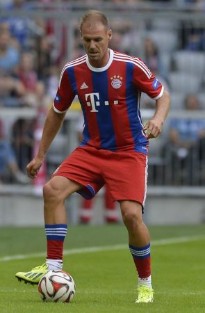 不仅仅依靠 不仅仅依靠