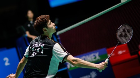 略正走在正 略正走在正