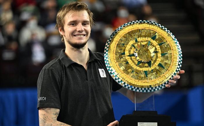 位当今女子 位当今女子