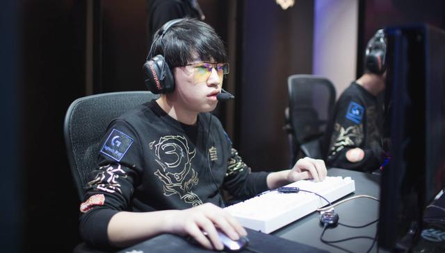 郑蕴和T2 郑蕴和T2