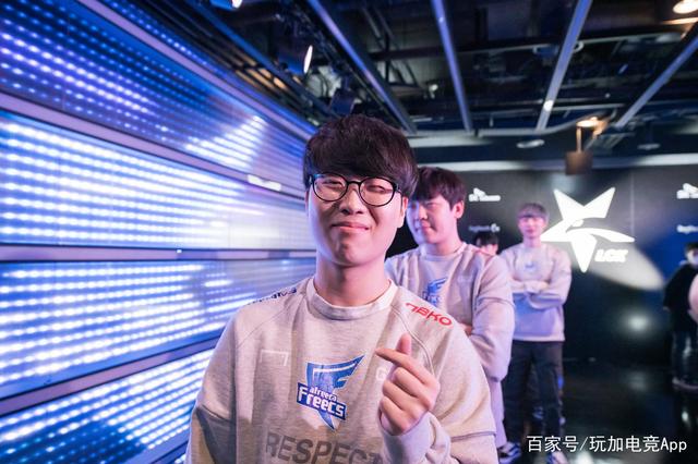 持这种观点 持这种观点