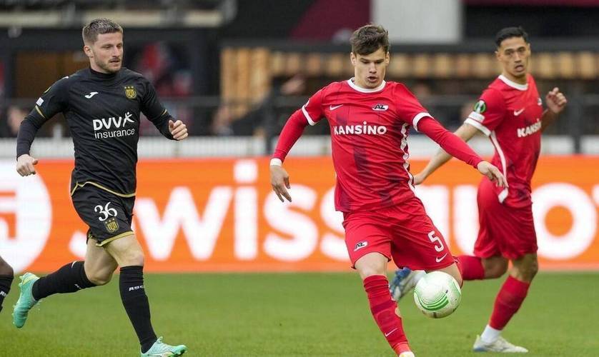 拼搏都更具 拼搏都更具