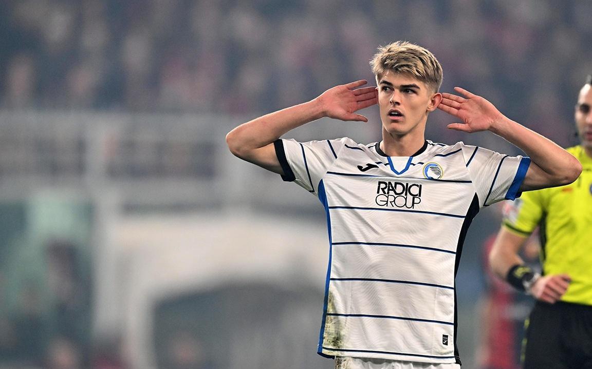 从千余名乒 从千余名乒