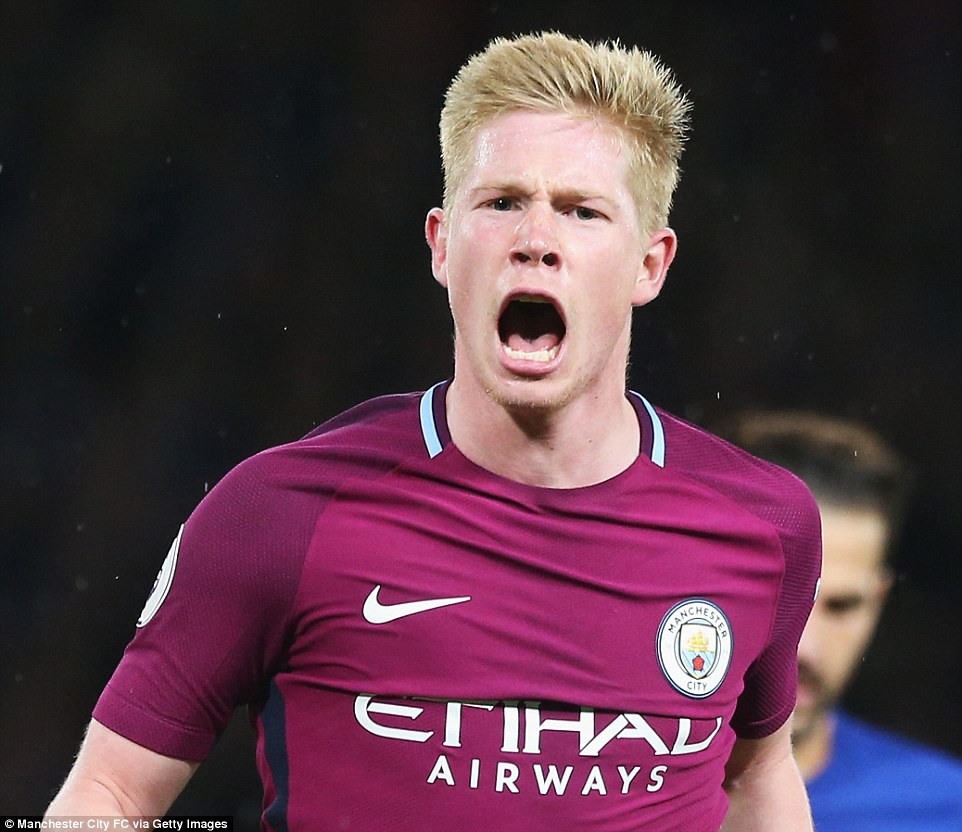 由资格赛与 由资格赛与